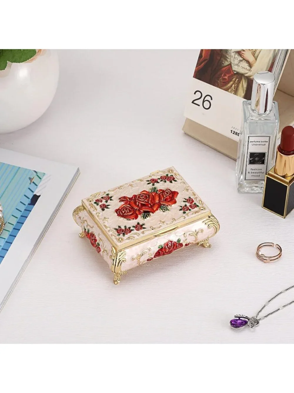 Vintage Small Metal Beige Trinket Case Engraved Jewelry Storage Box For Necklace